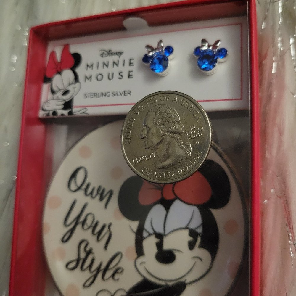 Disney Minnie Mouse Stud Earring and Trinket Dish Set - Picture 2 of 5